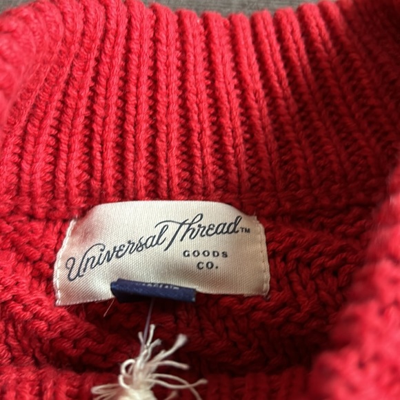 Brand new red target sweater - Picture 6 of 7